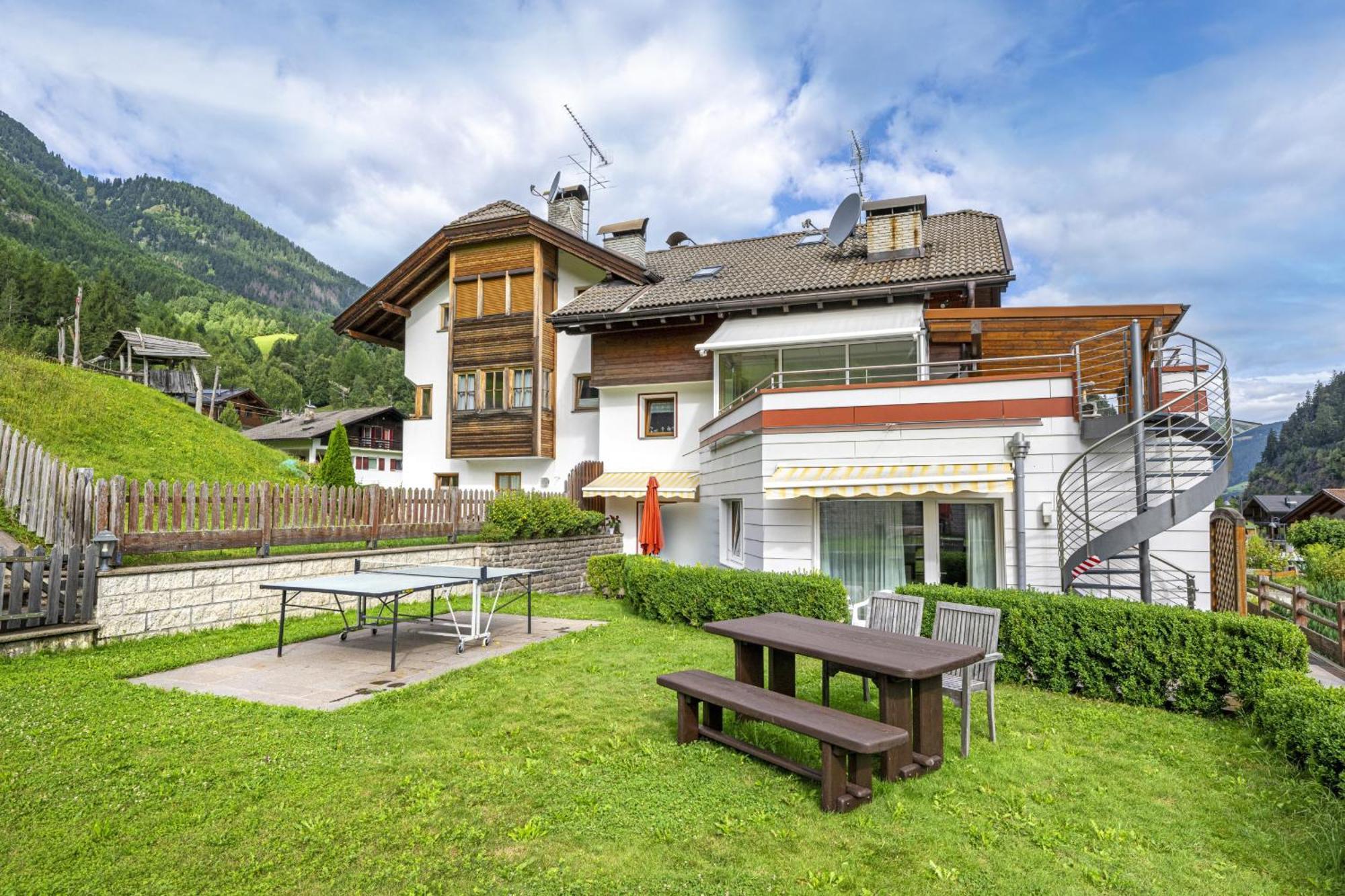 Apartments Mirandula Ortisei Exterior foto